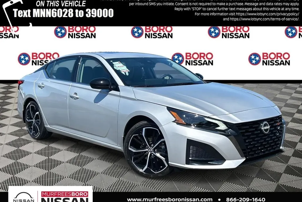 2025 Nissan Altima SR photo 1