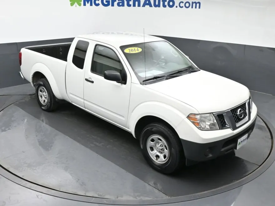 2014 Nissan Frontier S photo 1