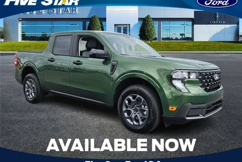 2025 Ford Maverick XLT photo 1