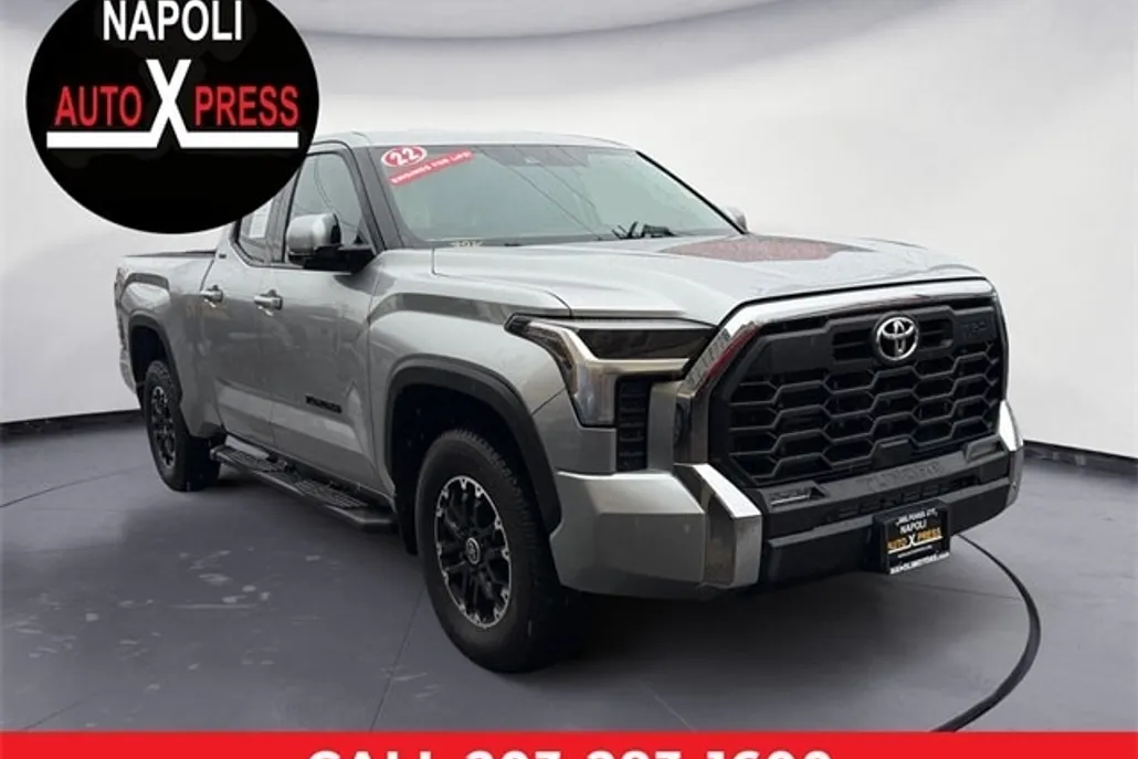 2022 Toyota Tundra SR5 photo 1