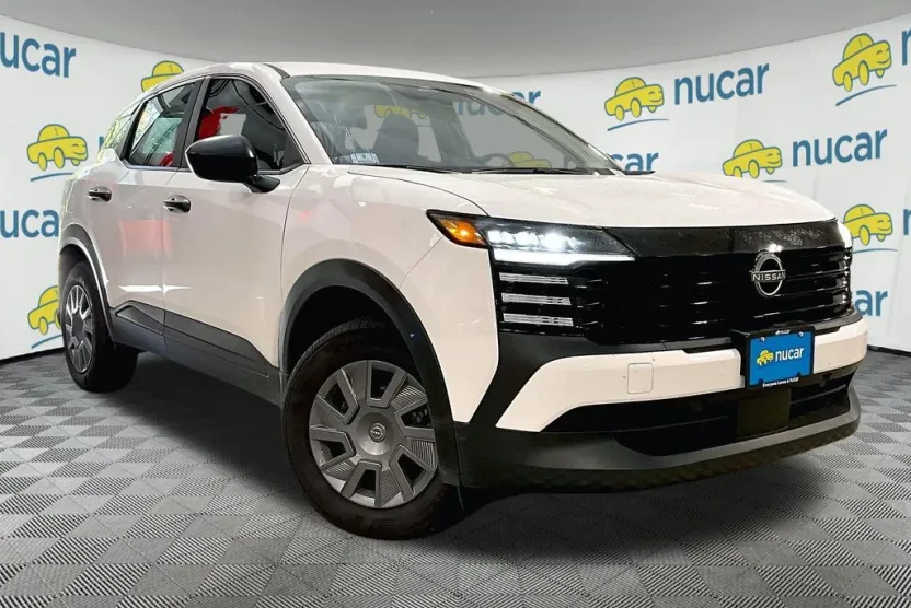 2025 Nissan Kicks S photo 1