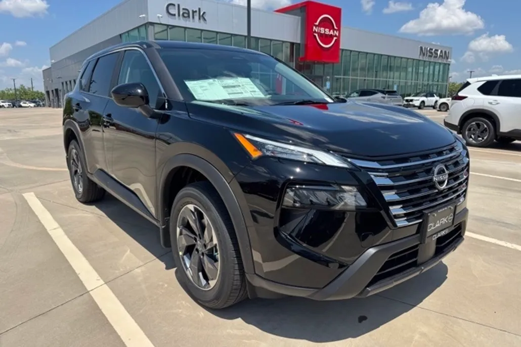 2026 Nissan Rogue SV photo 1