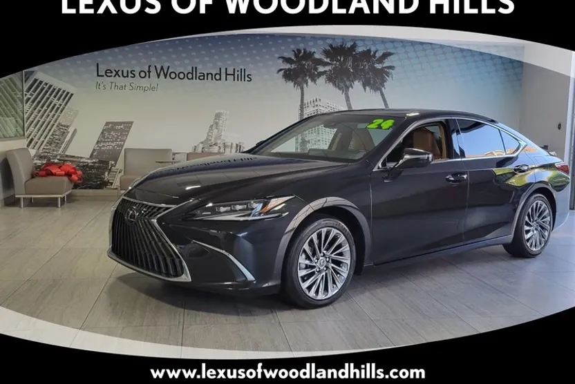 2024 Lexus ES 300h Luxury photo 1