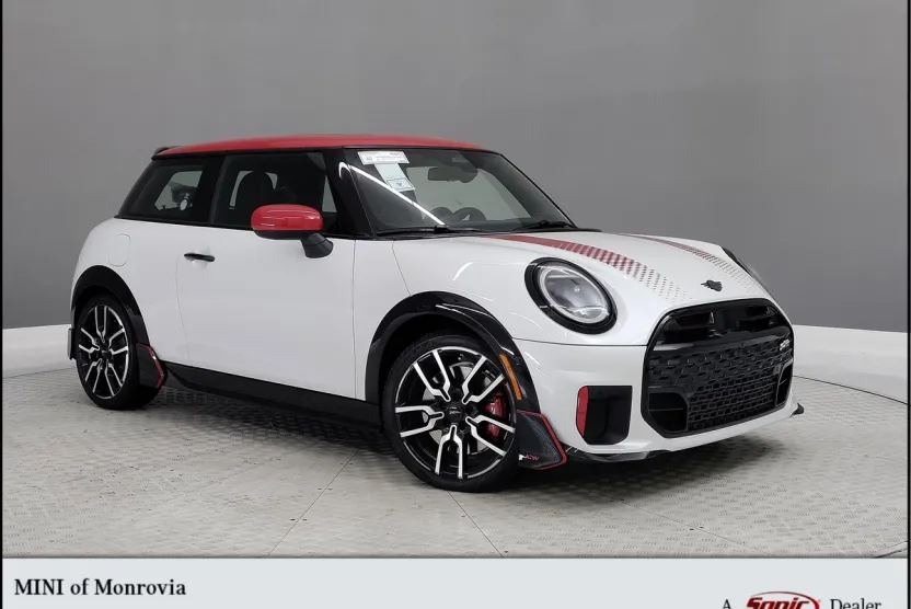 2025 Mini Cooper 2 Door Hardtop Iconic photo 1