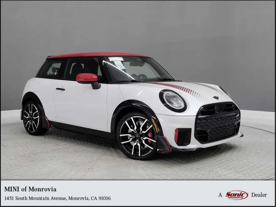 2025 Mini Cooper 2 Door Hardtop Iconic photo 1