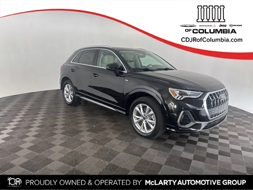 2023 Audi Q3 S line Premium photo 1