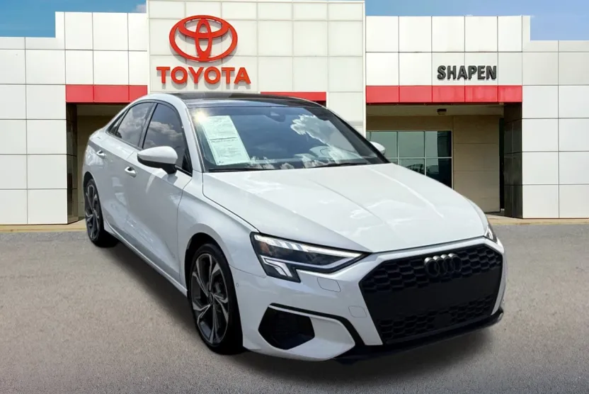 2022 Audi A3 40 Premium photo 1