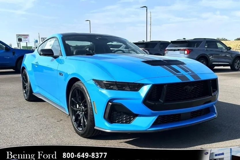 2025 Ford Mustang GT photo 1