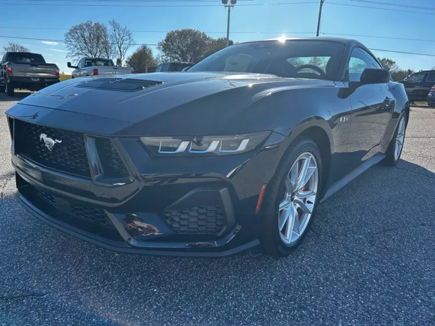 2024 Ford Mustang GT Premium photo 1