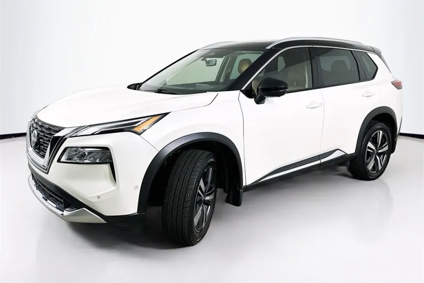 2023 Nissan Rogue Platinum photo 1