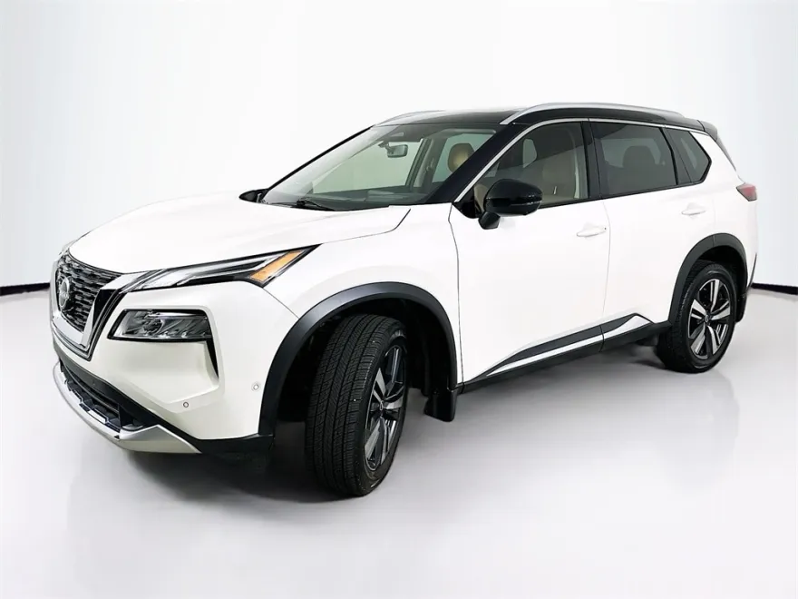 2023 Nissan Rogue Platinum photo 1
