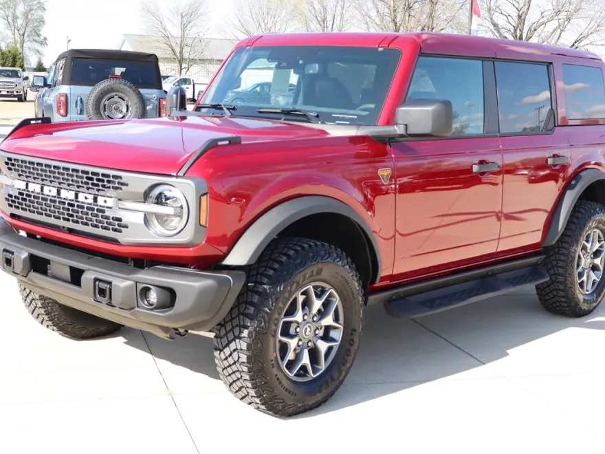 2025 Ford Bronco Badlands photo 1
