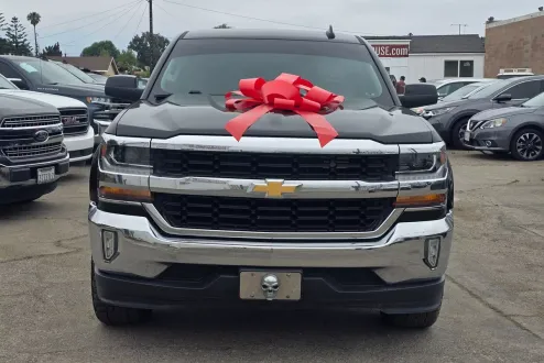 2018 Chevrolet Silverado 1500 LT photo 3