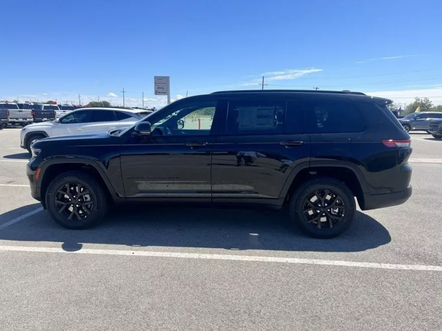 2025 Jeep Grand Cherokee Altitude X photo 1