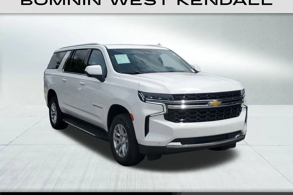 2023 Chevrolet Suburban LS photo 1