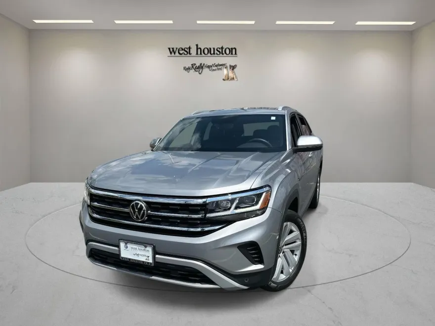2022 Volkswagen Atlas Cross Sport V6 SE Technology photo 1