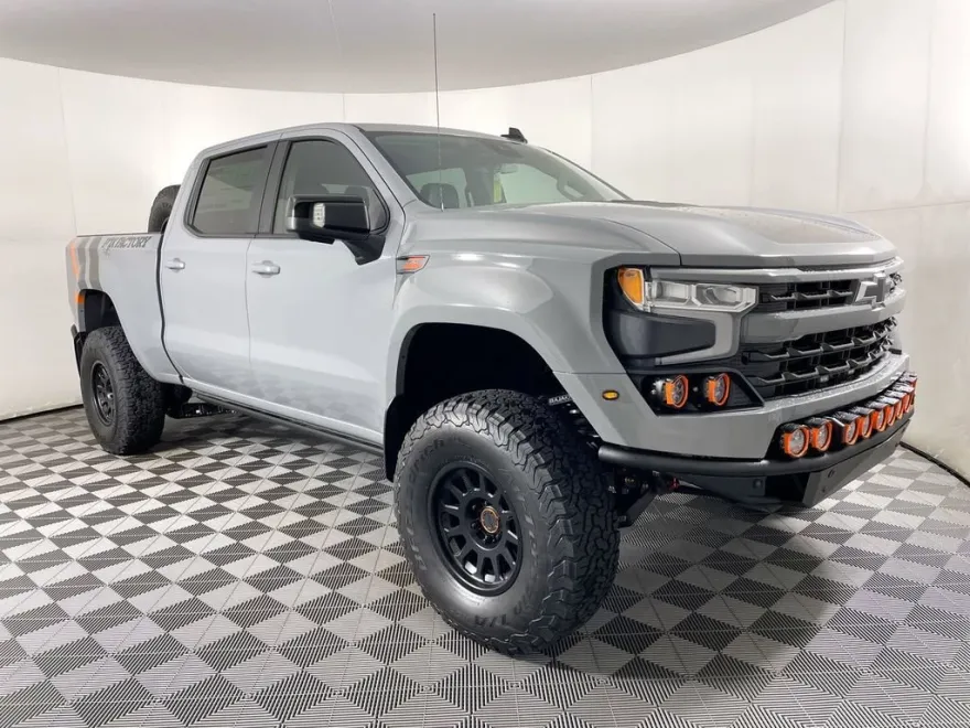 2025 Chevrolet Silverado 1500 RST photo 1