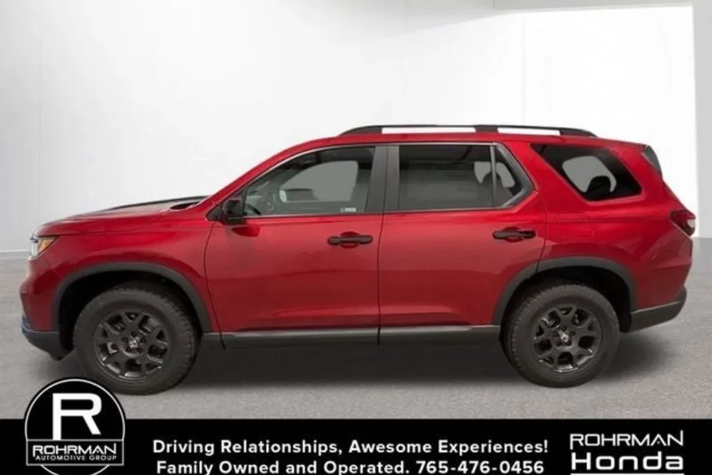2025 Honda Pilot TrailSport photo 1