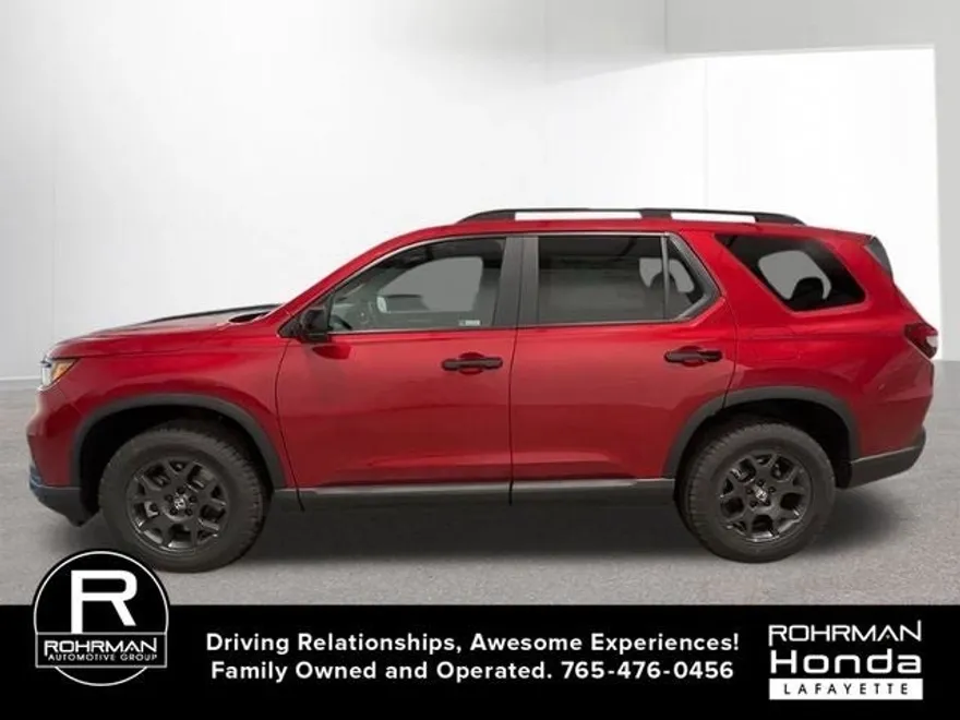 2025 Honda Pilot TrailSport photo 1