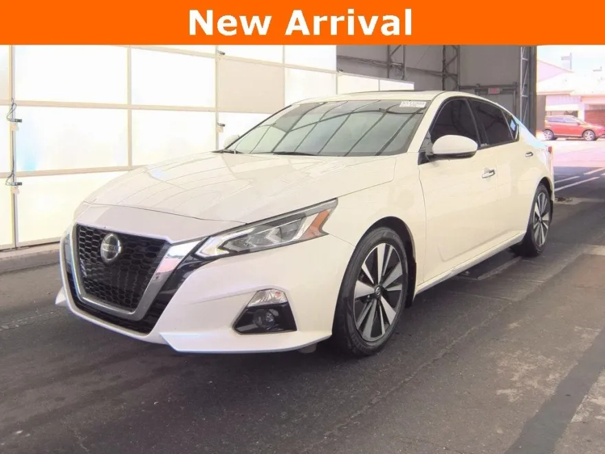 2020 Nissan Altima 2.5 SV photo 1