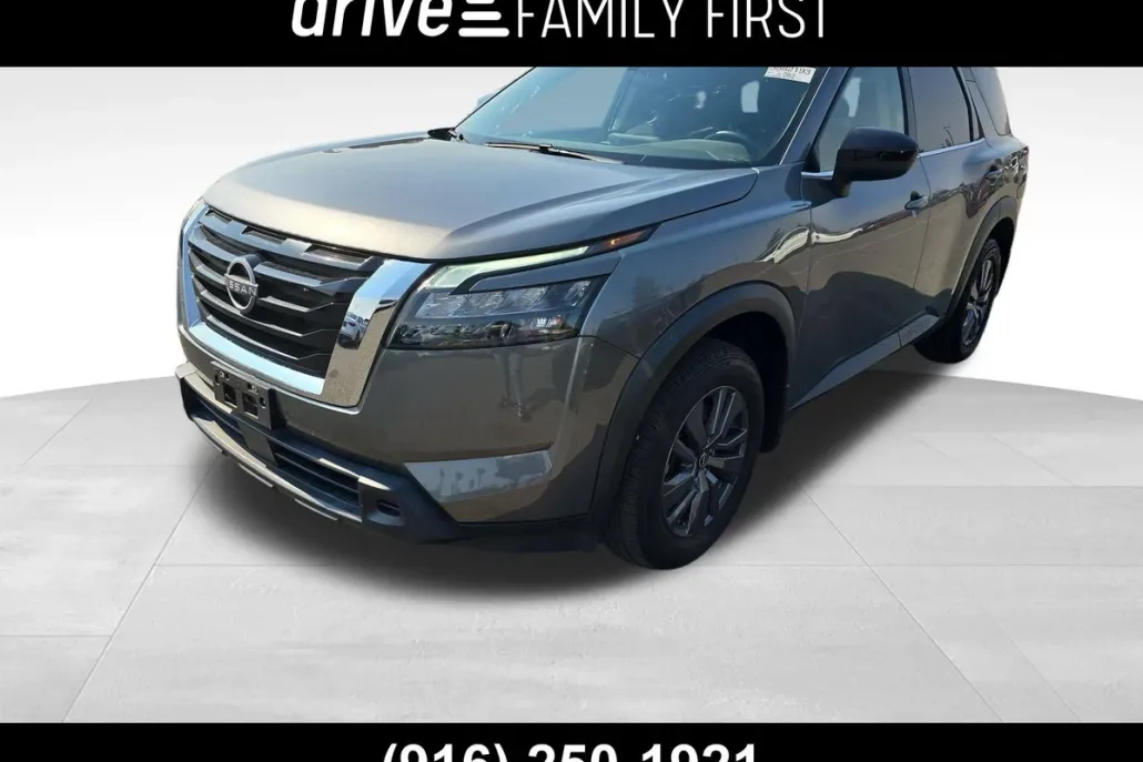 2023 Nissan Pathfinder S photo 1