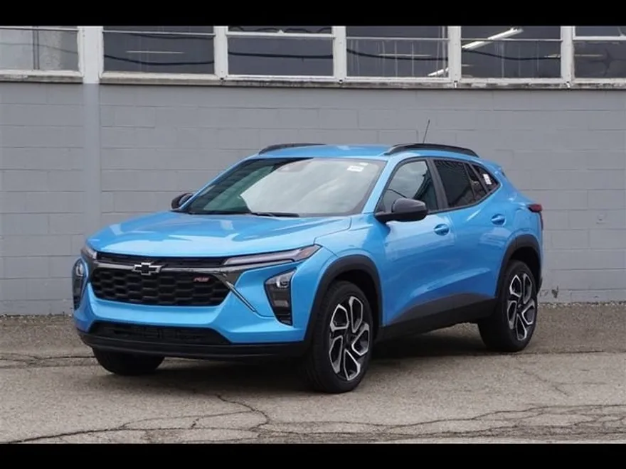 2025 Chevrolet Trax photo 1
