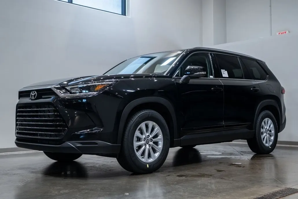 2026 Toyota Grand Highlander XLE photo 1