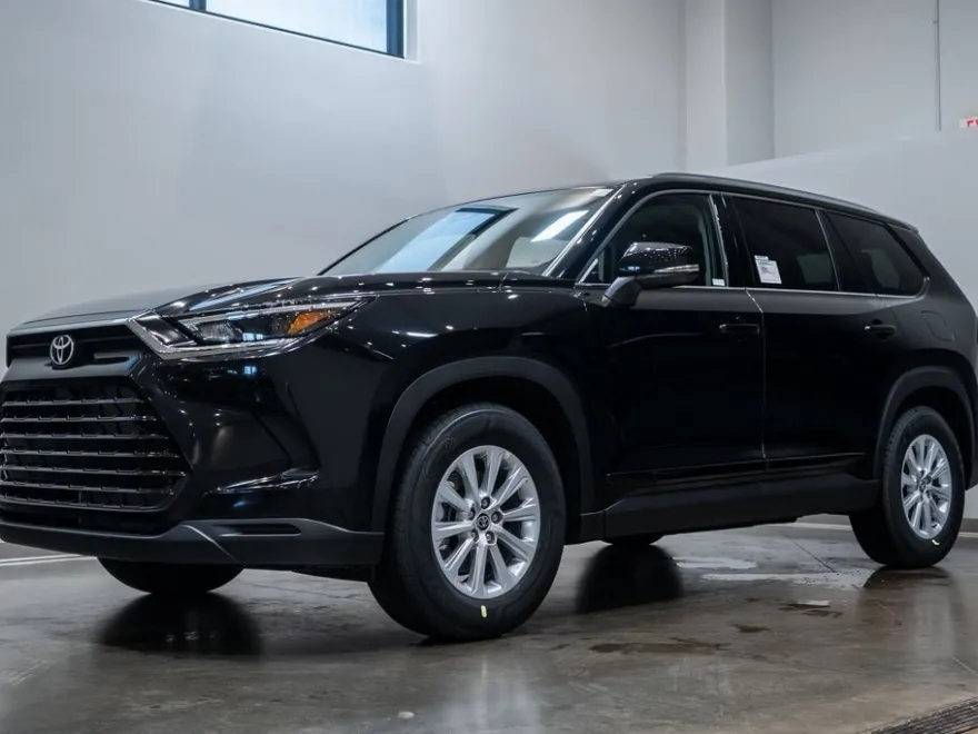2026 Toyota Grand Highlander XLE photo 1