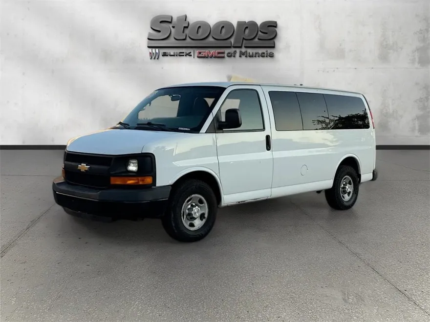 2015 Chevrolet Express Passenger 2500 LS photo 1