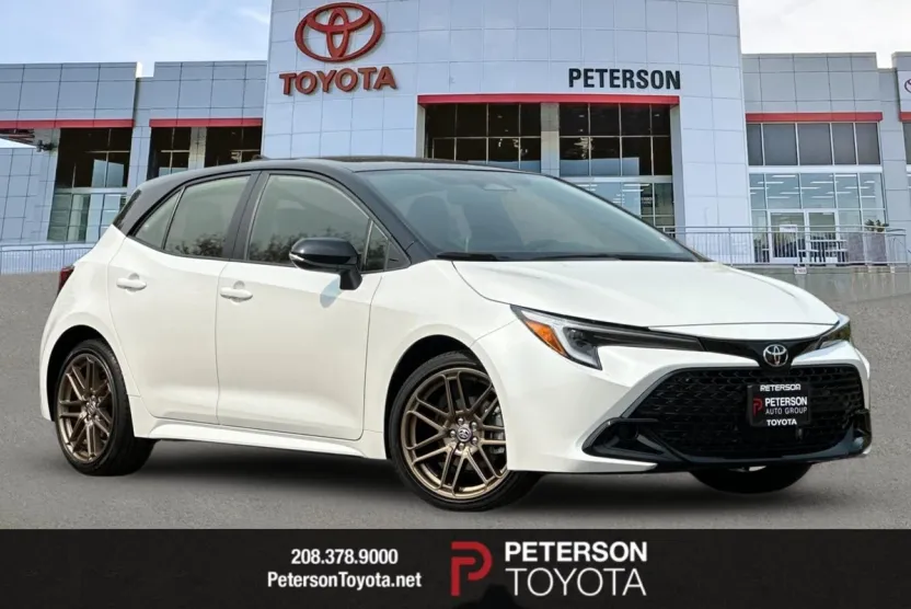 2025 Toyota Corolla SE photo 1