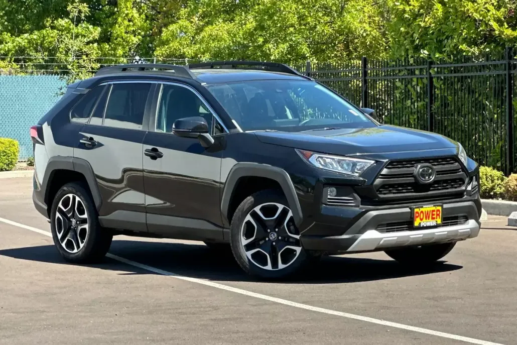 2020 Toyota RAV4 Adventure photo 1