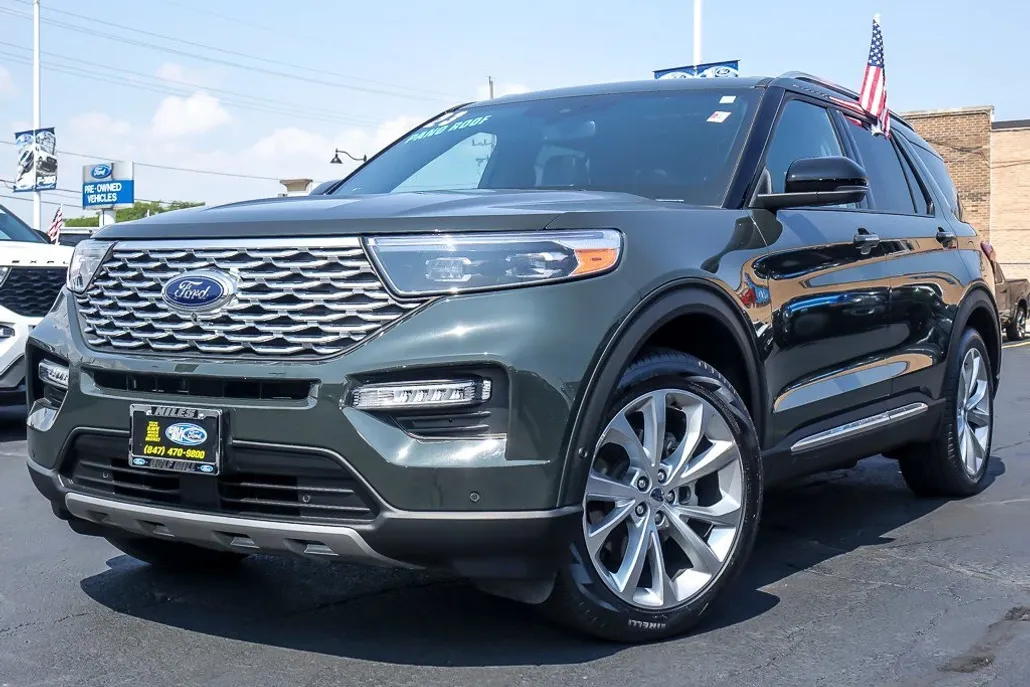 2022 Ford Explorer Platinum photo 1
