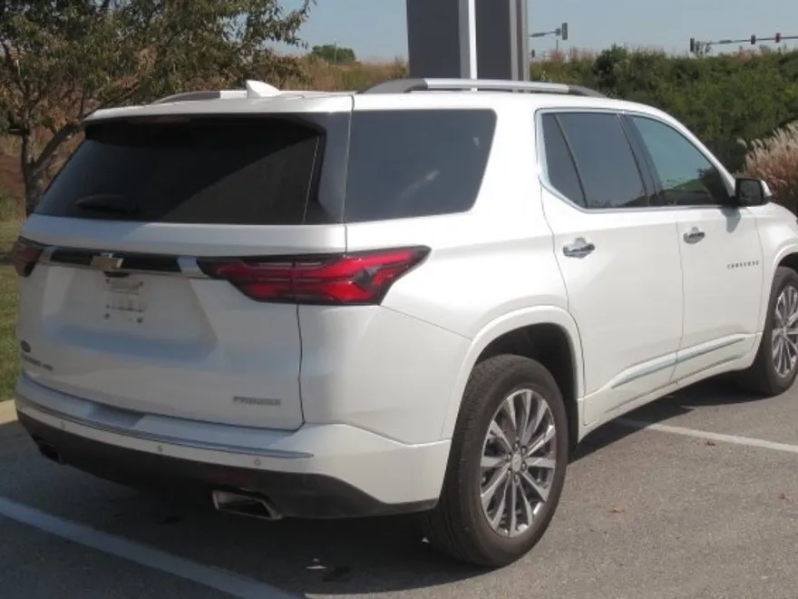 2022 Chevrolet Traverse Premier photo 1