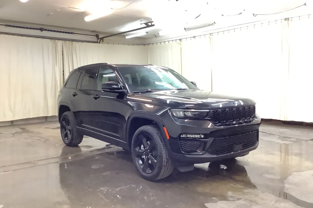 2025 Jeep Grand Cherokee Limited photo 1