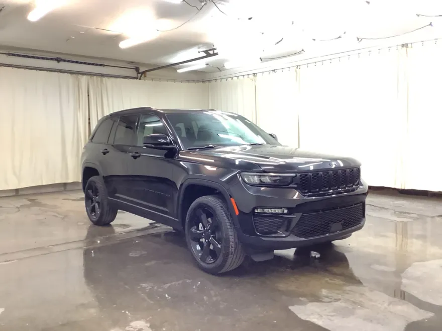 2025 Jeep Grand Cherokee Limited photo 1