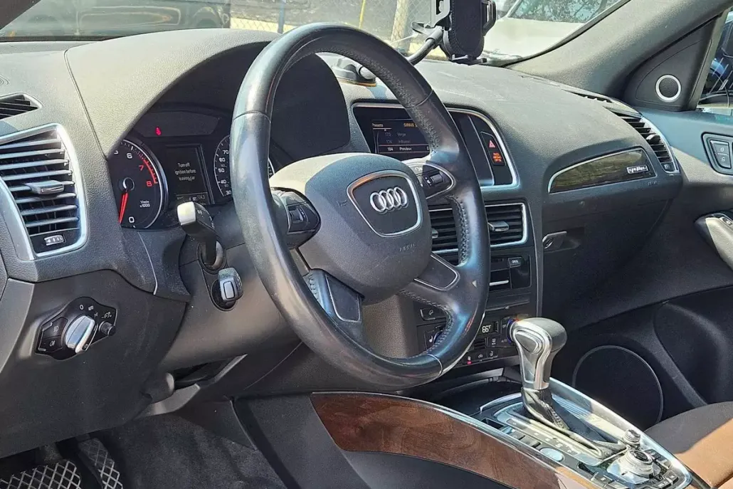 2016 Audi Q5 2.0T Premium Plus photo 1