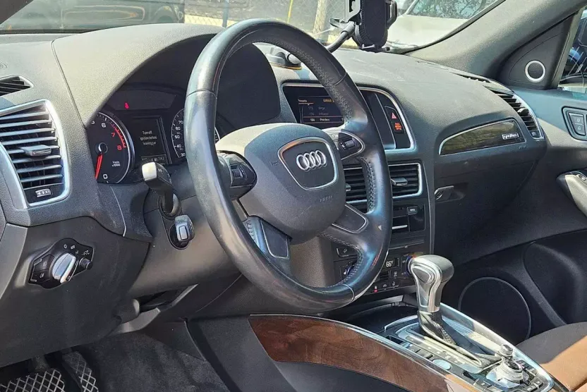 2016 Audi Q5 2.0T Premium Plus photo 1