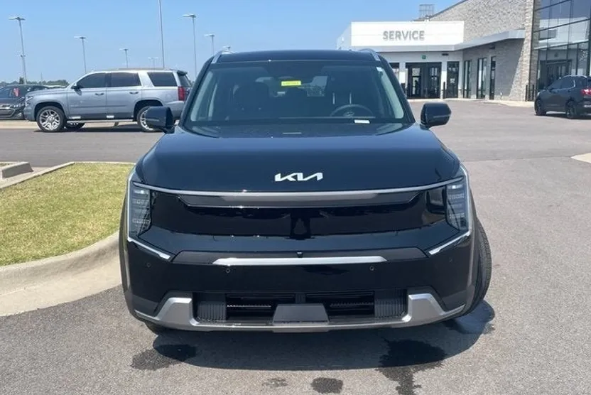 2026 Kia EV9 Wind photo 1