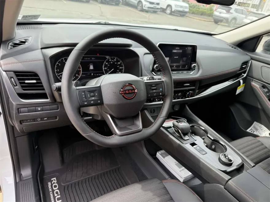 2026 Nissan Rogue SV photo 1