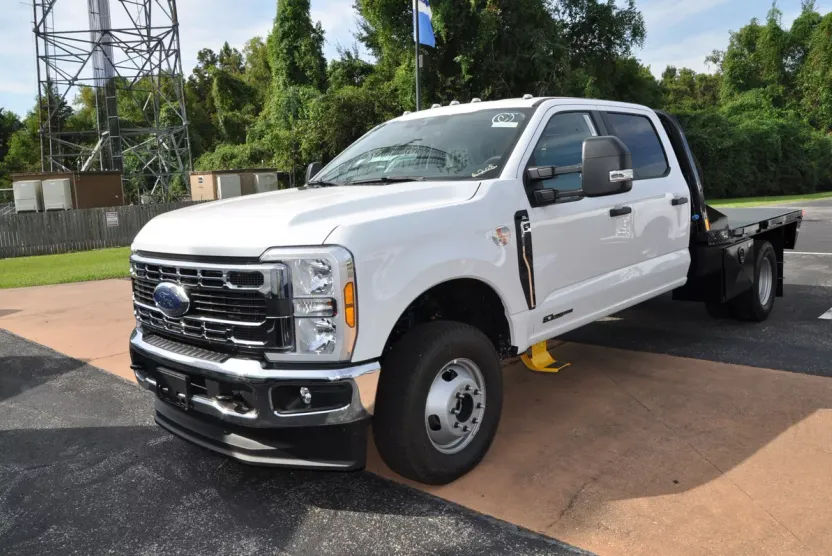 2026 Ford F-350 XL photo 1