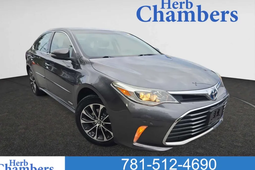 2016 Toyota Avalon Hybrid XLE Premium photo 1
