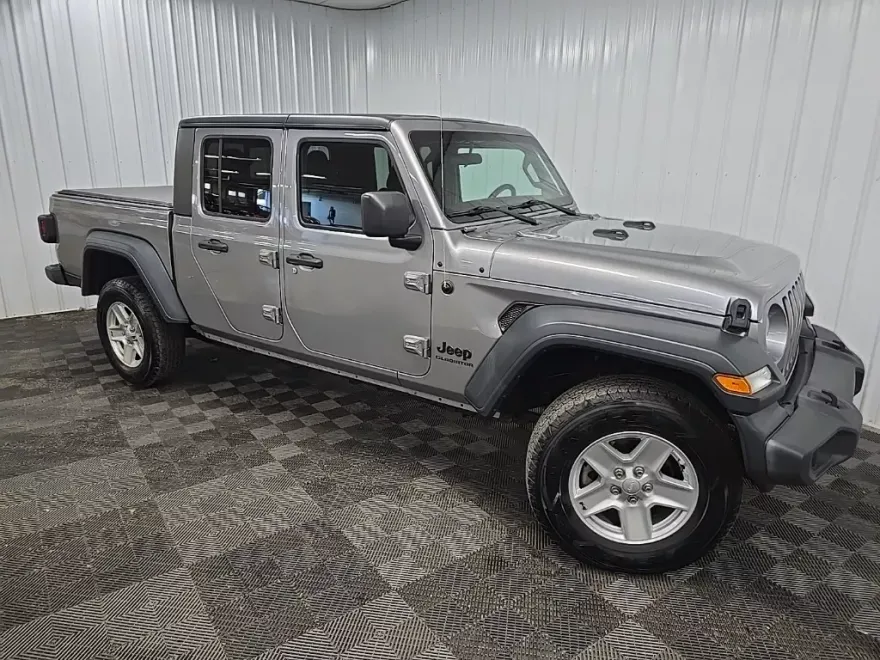 2020 Jeep Gladiator Sport photo 1