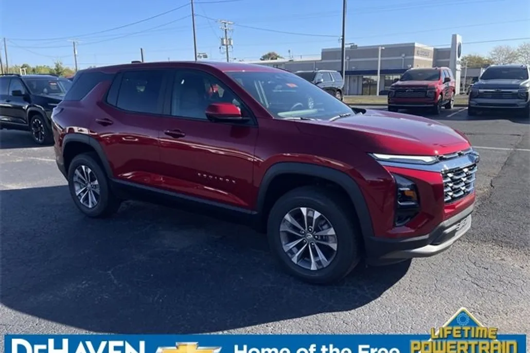 2026 Chevrolet Equinox LT photo 1