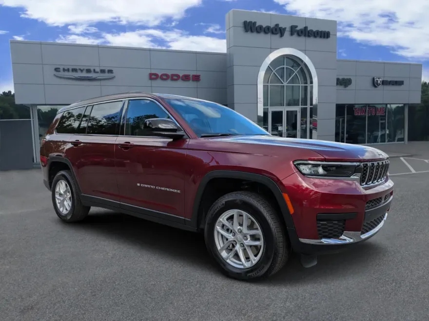 2025 Jeep Grand Cherokee Laredo X photo 1