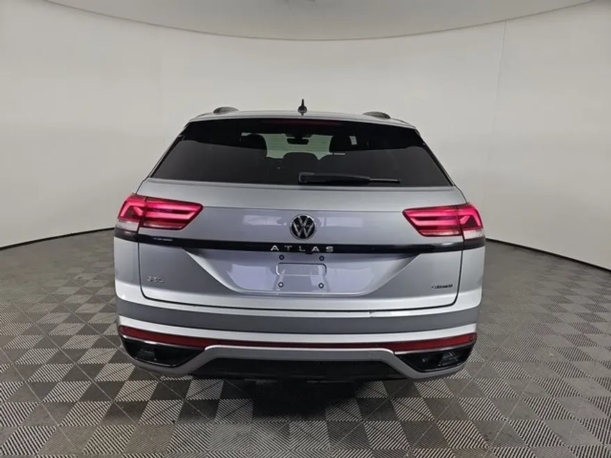 2023 Volkswagen Atlas Cross Sport SEL R-Line photo 1