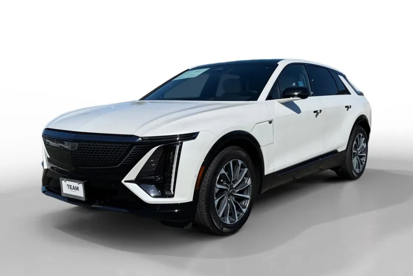 2024 Cadillac Lyriq Sport photo 1