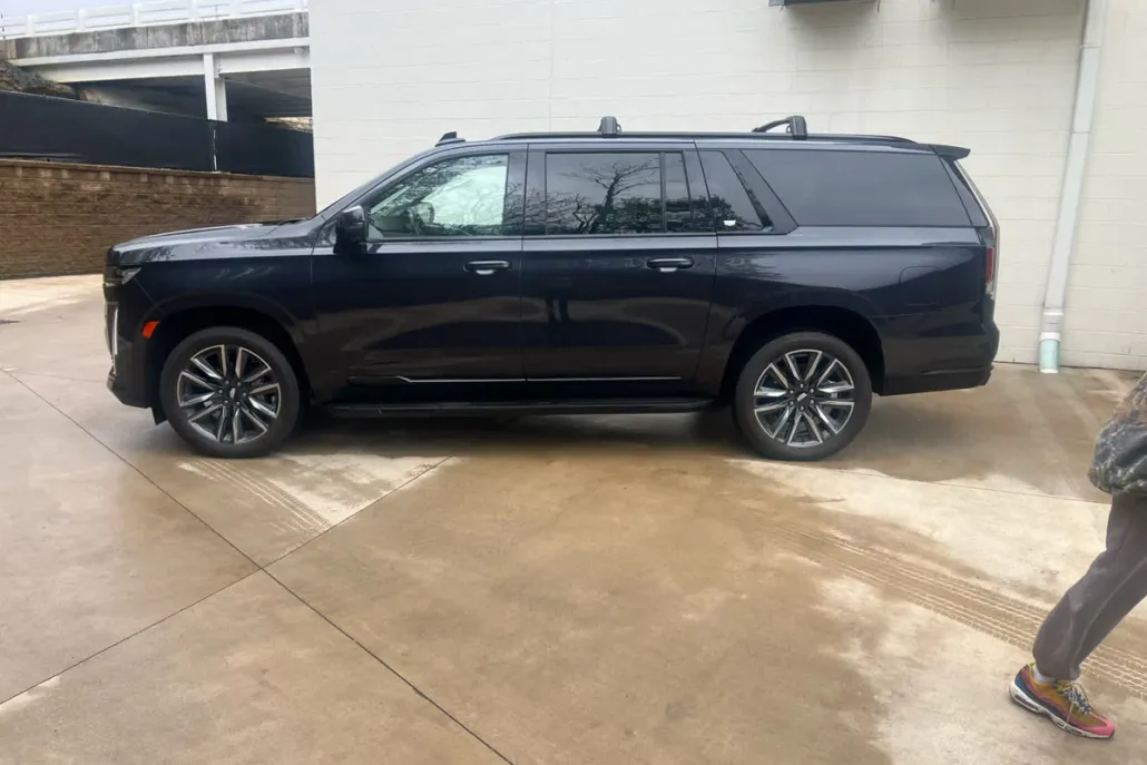 2023 Cadillac Escalade ESV Sport Platinum photo 1