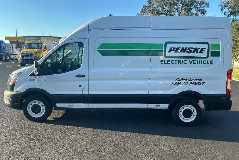 2022 Ford Transit photo 1