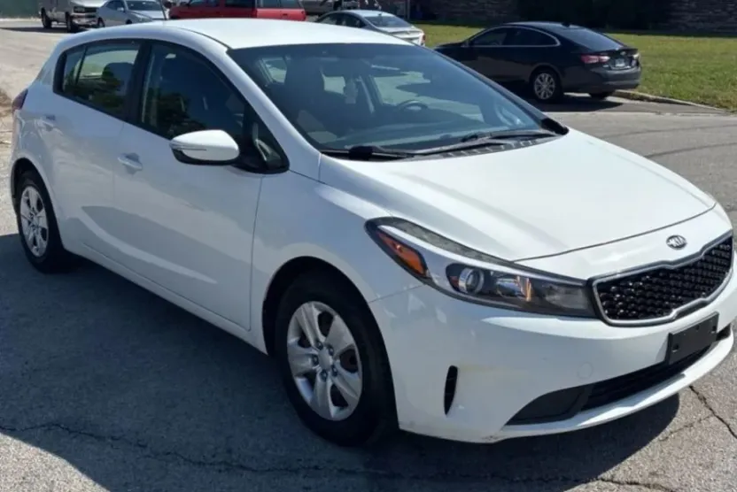 2018 Kia Forte LX photo 1