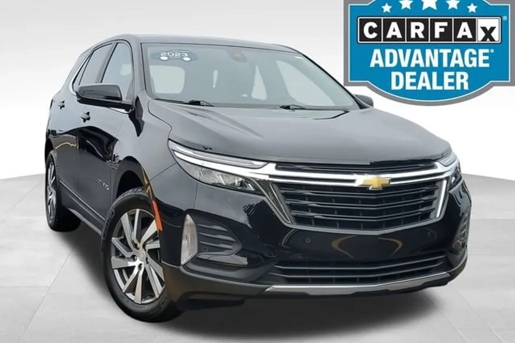 2023 Chevrolet Equinox LT photo 1
